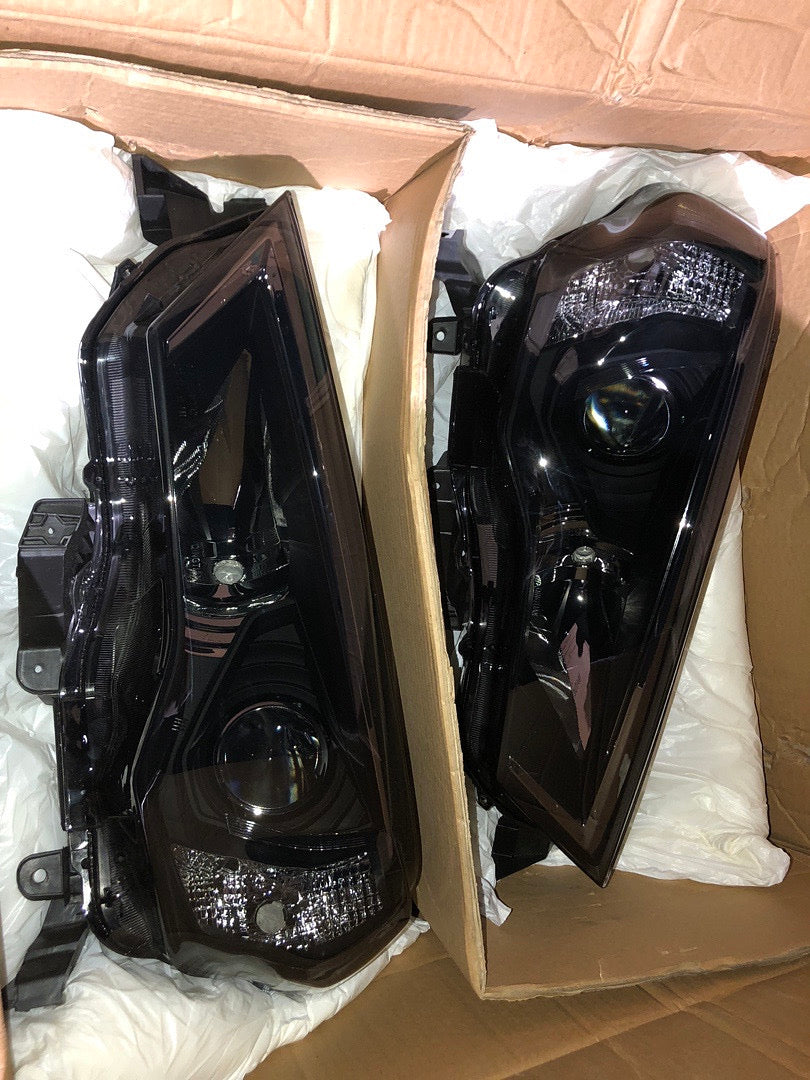 14-20 TOYOTA 4RUNNER CHROME HOUSING HOUSING WITH SMOKED HEADLIGHTS