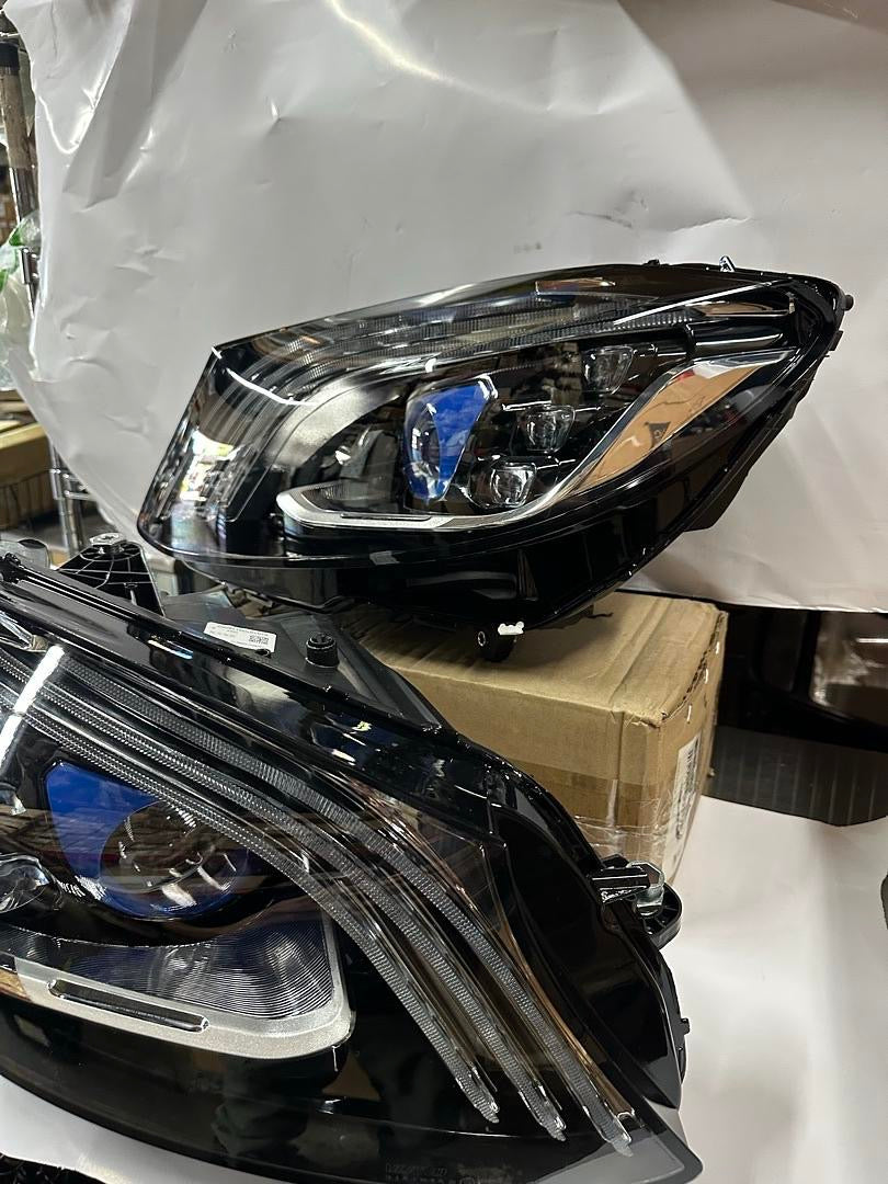 15-20 MERCEDES BENZ C CLASS HEADLIGHTS LED BLUE DYNAMIC ANIMATION DRL TURN SIGNAL DOES NOT FIT 15-18 FACTORY HALOGEN AND 19-20 HIGH MATRIX LAMPS