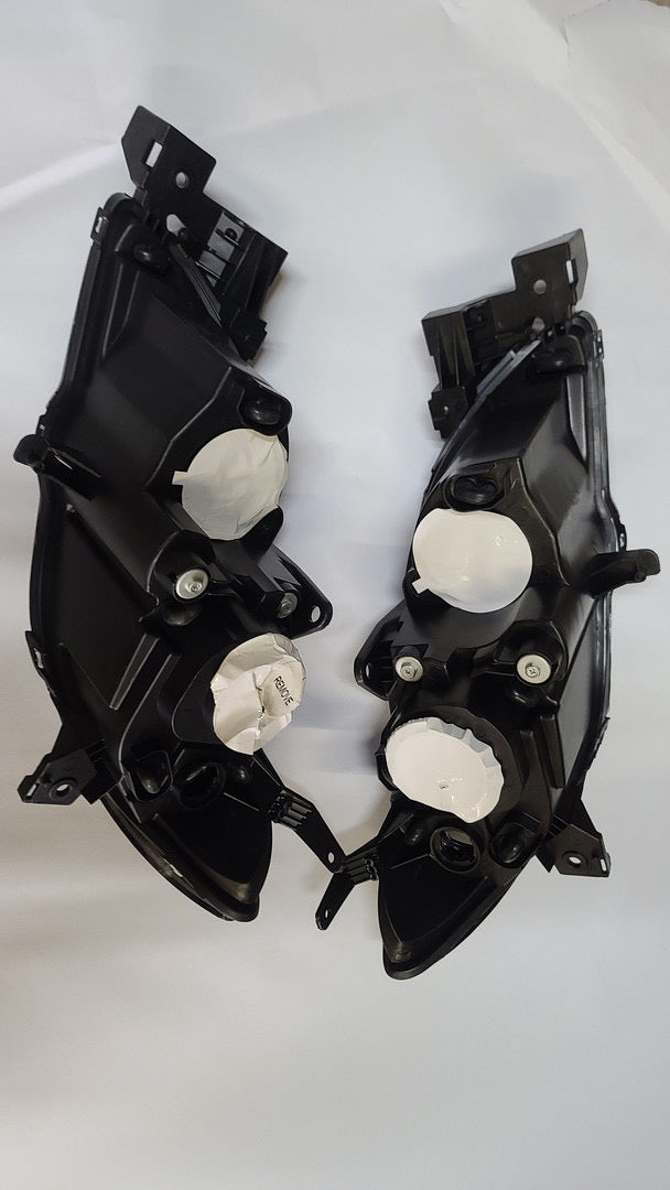 04-09 MAZDA 3 4-D00R SEDAN SMOKE/CLEAR