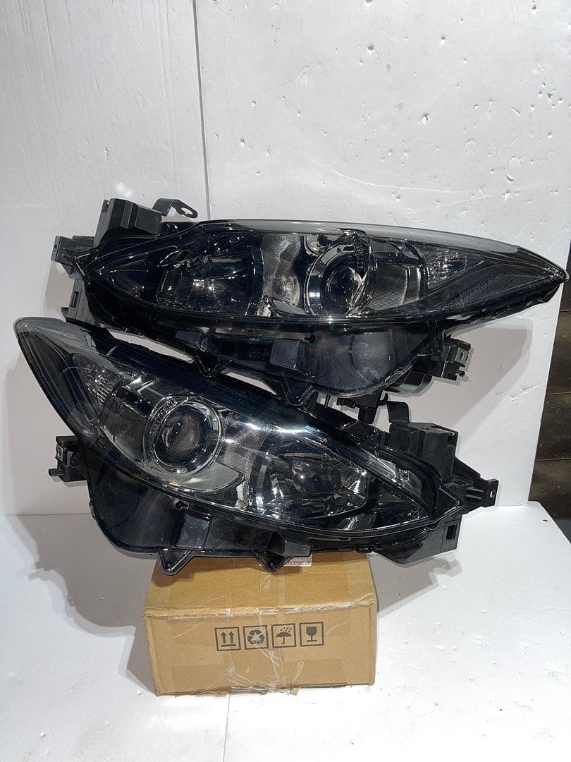 MAZDA 3 SMOKED PROJECTOR HEADLIGHTS FOR 2013 TO 2017