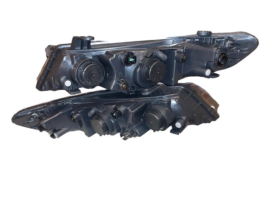 10-13 KIA FORTE BLACK HOUSING AMBER CORNER HEADLIGHTS REPLACEMENT