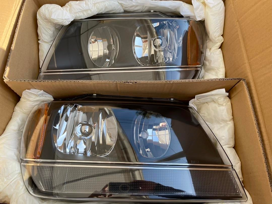 99-04 JEEP GRAND CHEROKEE BLACK HOUSING