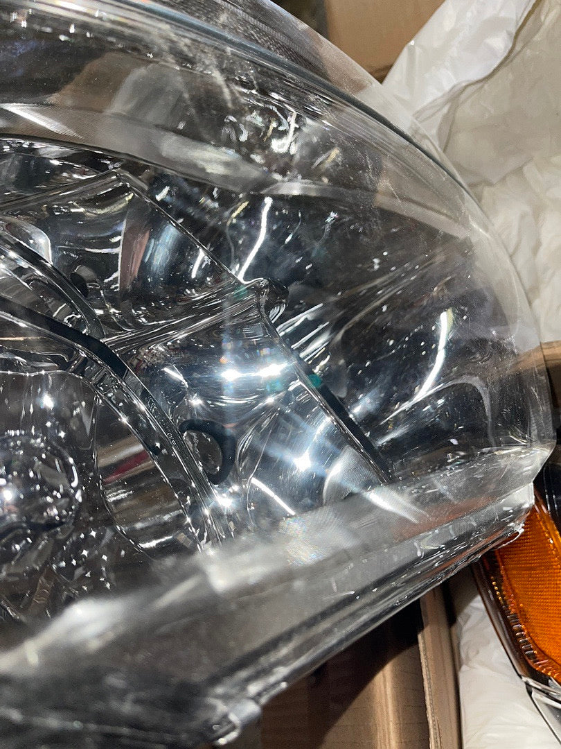 Open Box 99-04 JEEP GRAND CHEROKEE HEADLIGHTS