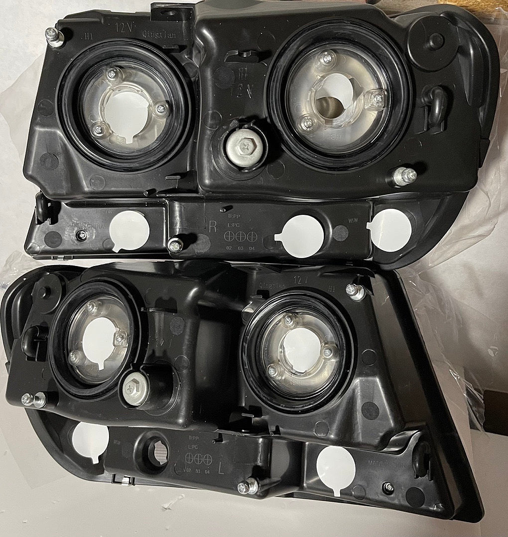 Open Box 99-04 JEEP GRAND CHEROKEE HEADLIGHTS