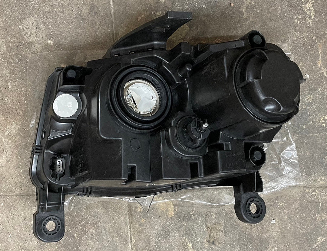 Open Box 14-16 JEEP GRAND CHEROKEE BLACK HOUSING HEADLIGHTS