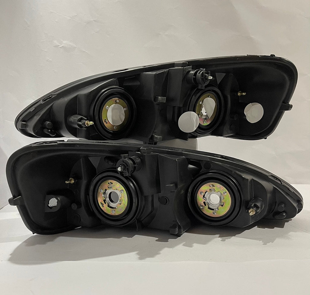 04-08 PONTIAC GRAND PRIX BLACK HOUSING CLEAR CORNER HEADLIGHTS REPLACEMENT FOR 04-08 GRAND PRIX