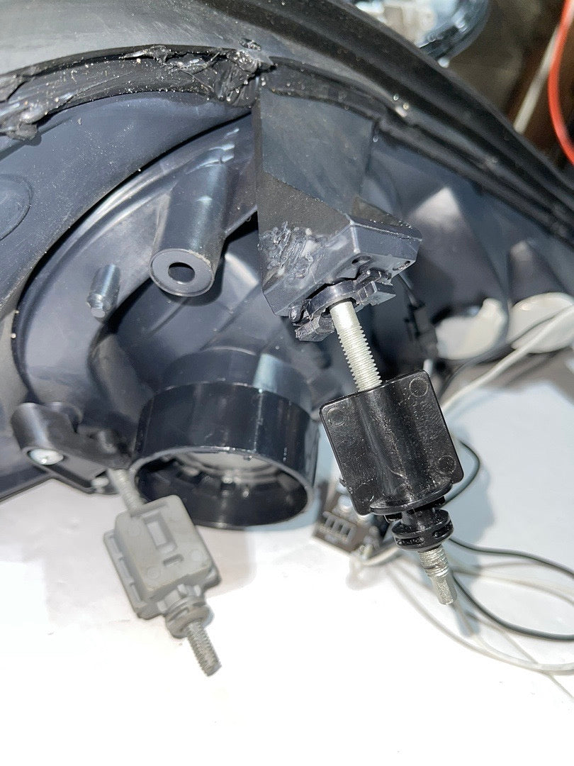 Refurbished PONTIAC GRAND AM LED HEADLIGHTS FOR 1999 TO 2005