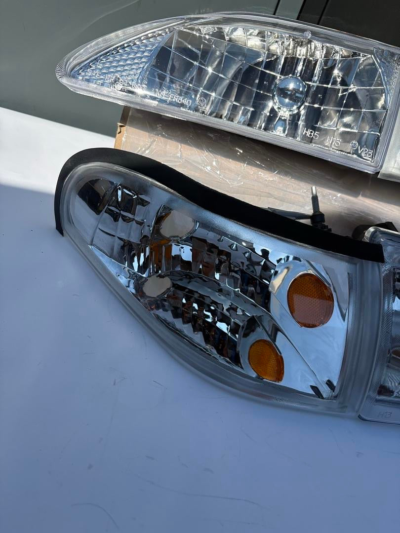 94-98 FORD MUSTANG CHROME CRYSTAL AMBER 4 PCS HEADLIGHTS