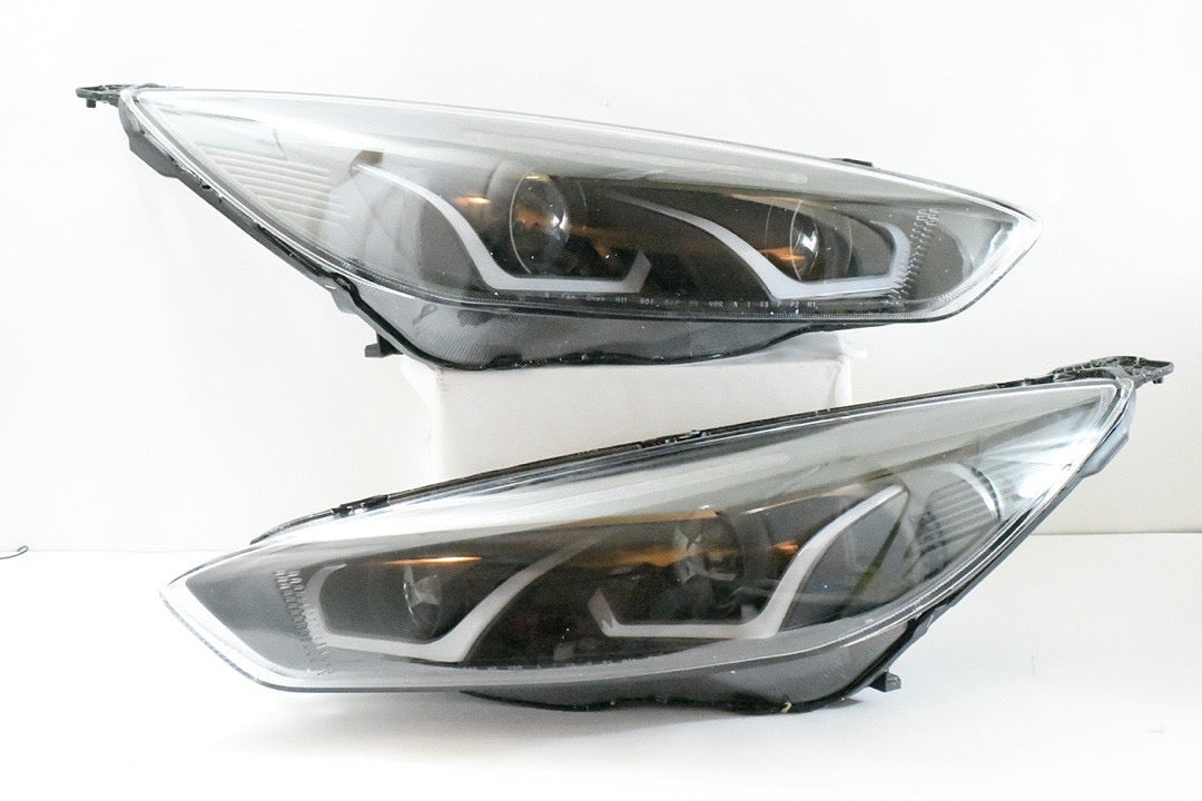 15-17 FORD FOCUS LED HALO BLACK/ CLEAR HEADLIGHTS