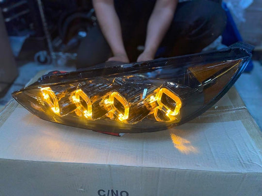 15-18 FORD FOCUS SMOKED AMBER T8 SQUARE LED SEQUENTIAL PROJECTOR HEADLIGHT CORNER LAMPS
