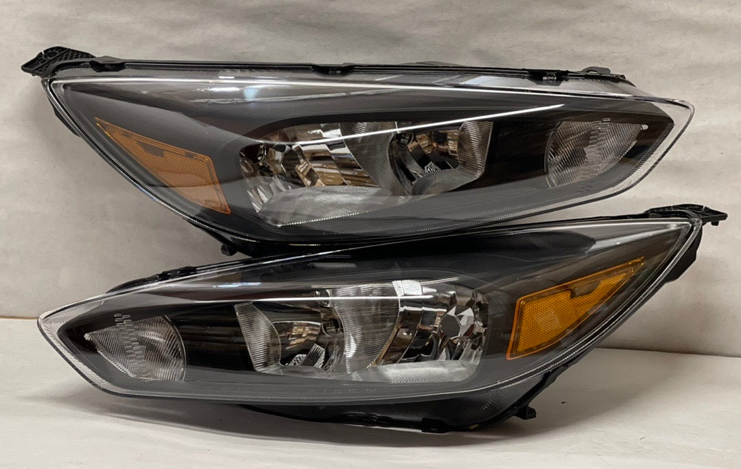 15-18 FOCUS FITS HALOGEN HEADLIGHT MODELS black amber headlights