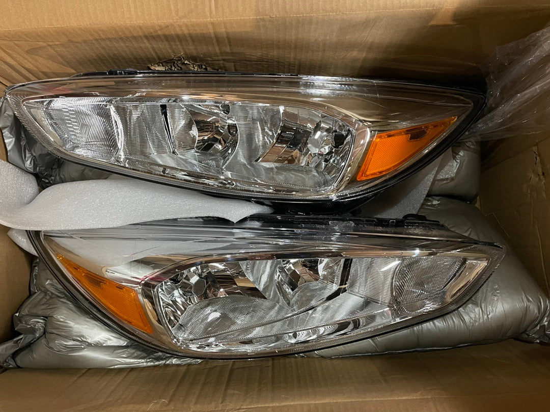 15-18 FORD FOCUS HEADLIGHTS Chrome Amber
