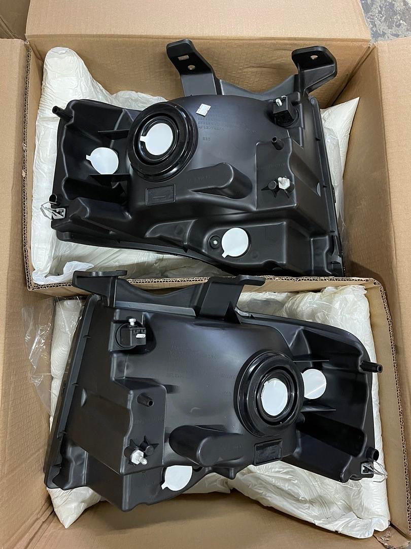 NEW 07-14 FORD EXPLORER HEADLIGHTS SMOKED / AMBER