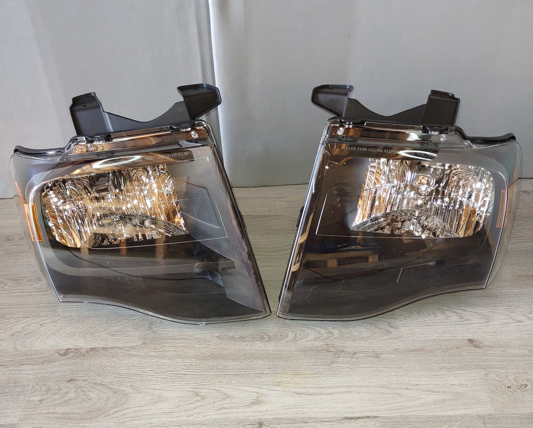 REFURBISHED BLACK HOUSING AMBER HEADLIGHTS FORD EXPEDITION 07-14