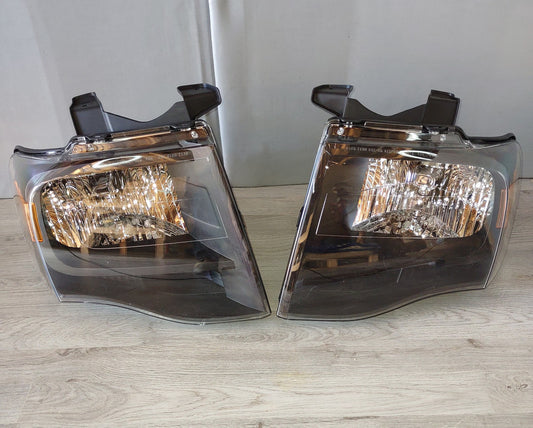 REFURBISHED BLACK HOUSING AMBER HEADLIGHTS FORD EXPEDITION 07-14