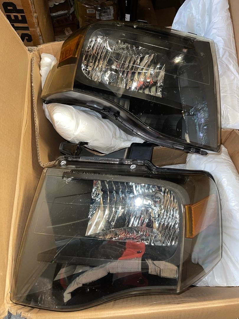 OB/ REFURBISHED 07-14 FORD EXPEDITION BLACK HOUSING HEADLIGHTS W/ AMBER CORNERS