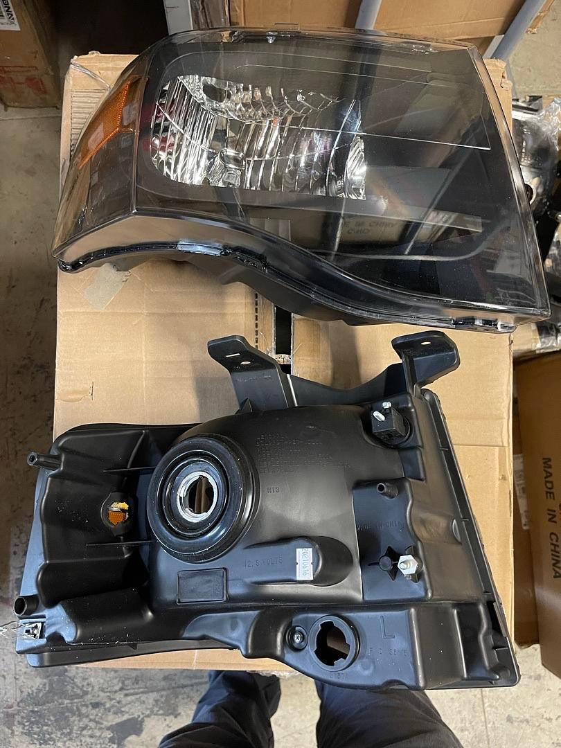 OB/ REFURBISHED 07-14 FORD EXPEDITION BLACK HOUSING HEADLIGHTS W/ AMBER CORNERS