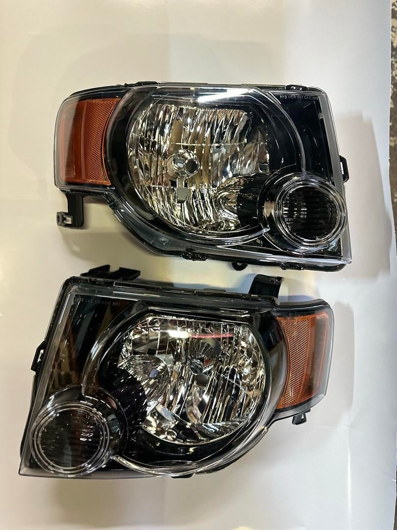 08-12 FORD ESCAPE HEADLIGHTS WITH BLACK AMBER