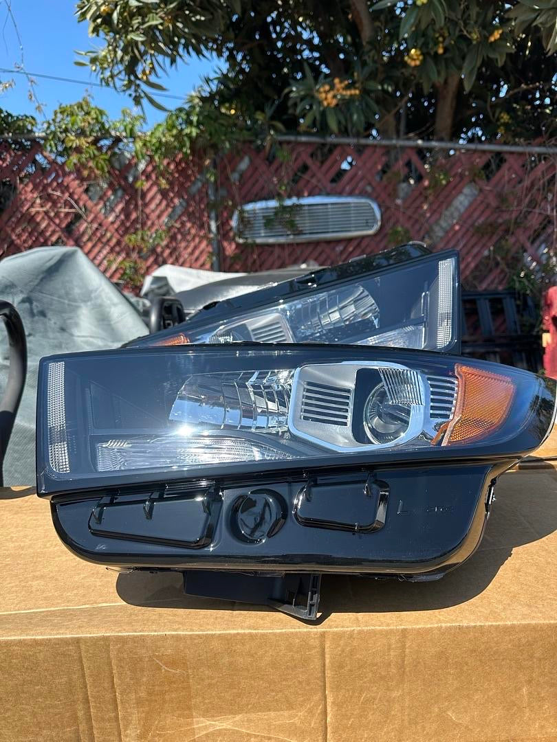 15-18 FORD EDGE BLACK AMBER HEADLIGHTS