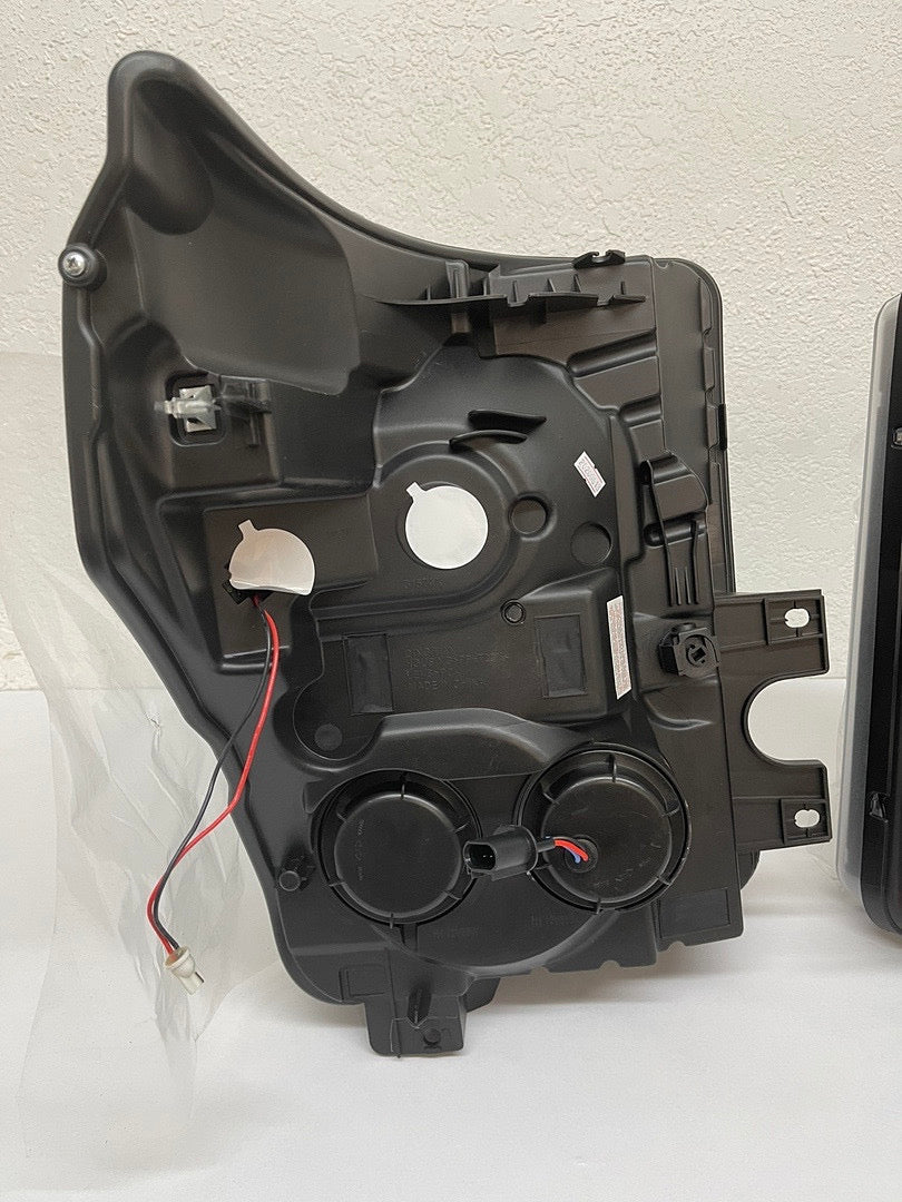 11-16 FORD F-250 / F-350 / F-450 / F-550 SUPER DUTY BLACK HOUSING HEADLIGHTS W/ DUAL LED HALO RINGS & PROJECTOR LIGHTING