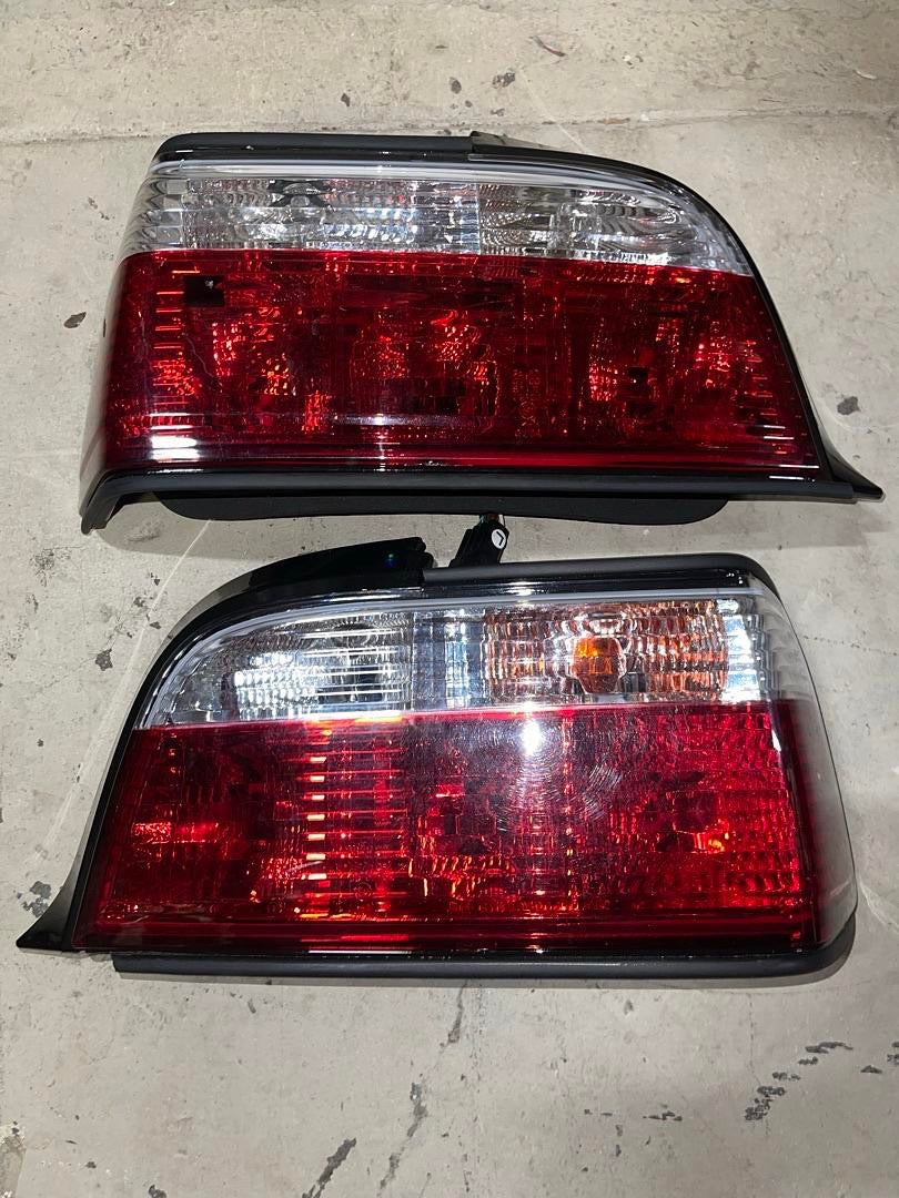 92-99 BMW 318I CONVERIBLE RED CLEAR TAILLIGHTS