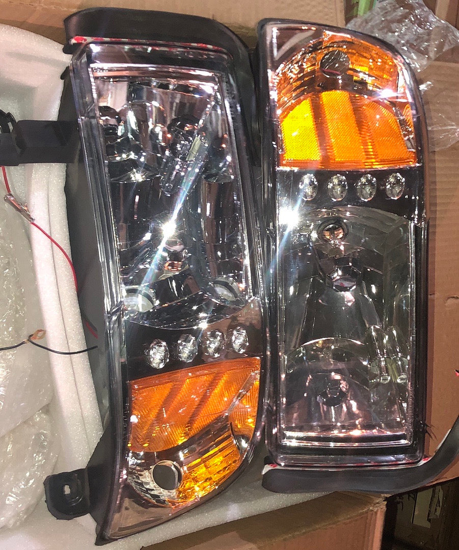 94-01 DODGE RAM 1500 94-02 DODGE RAM 2500 3500 CHROME HOUSING AMBER CORNER HEADLIGHTS WITH LED