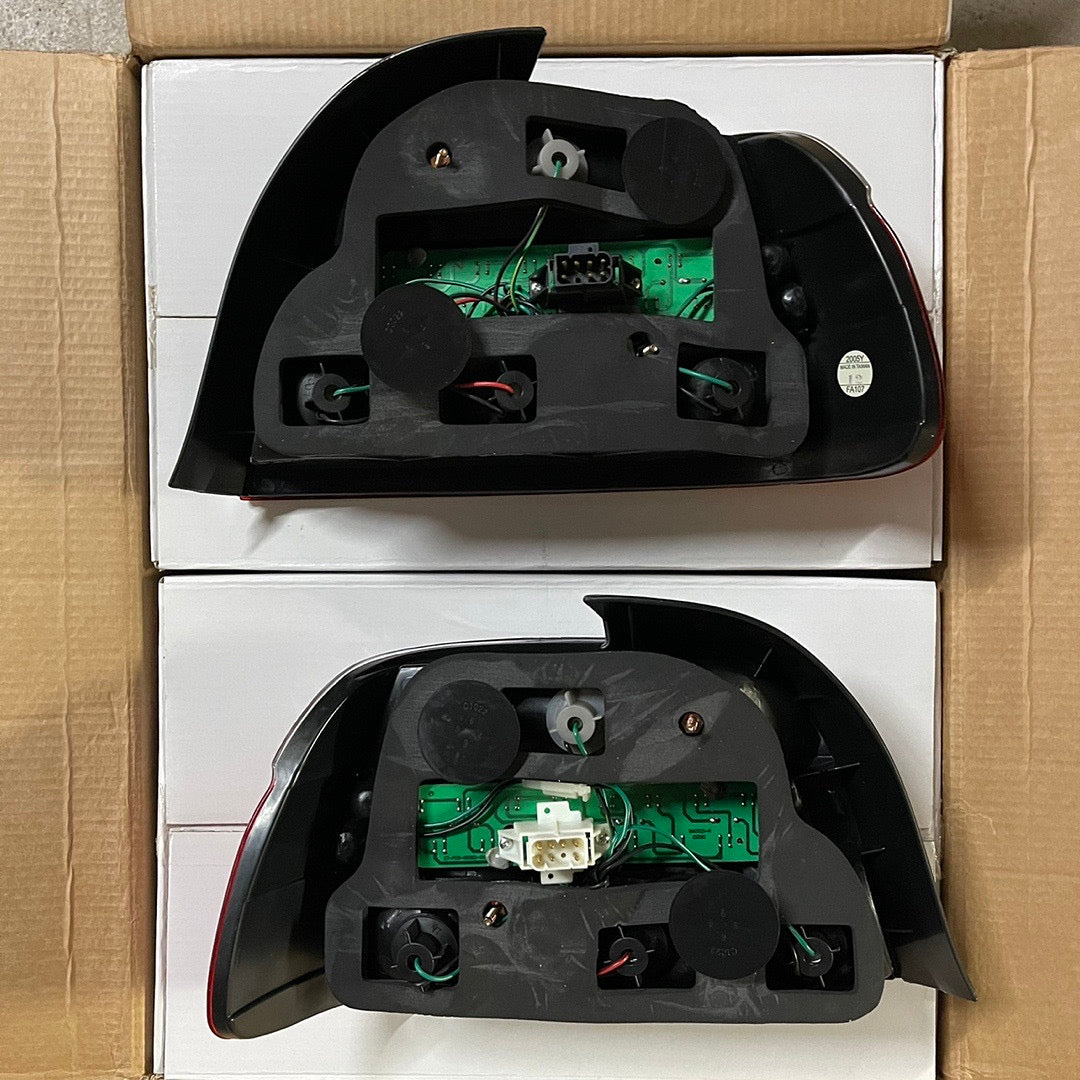 97-00 BMW 528I/540I LED TAILLIGHTS RED CLEAR
