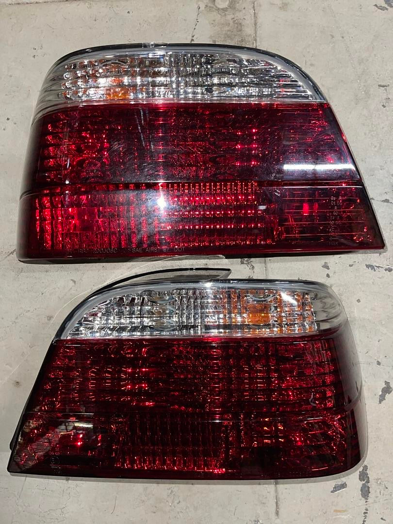 95-01 BMW 7-SERIES RED CLEAR TAILLIGHTS