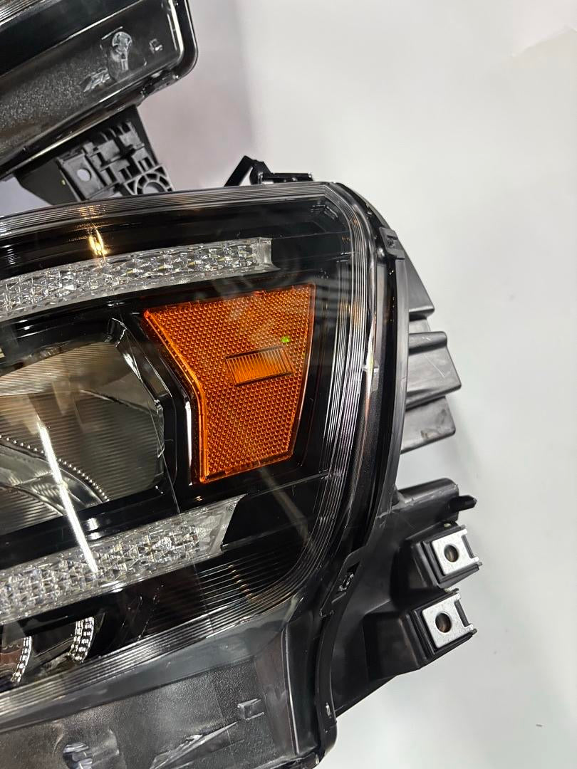 19-24 DODGE RAM 1500 TRADESMAN HFE, BIGHORN, LARAMIE, REBEL, LONE STAR W/SEQUENTIAL W/REFLECTIVE BOWL BLACK AMBER HEADLIGHTS