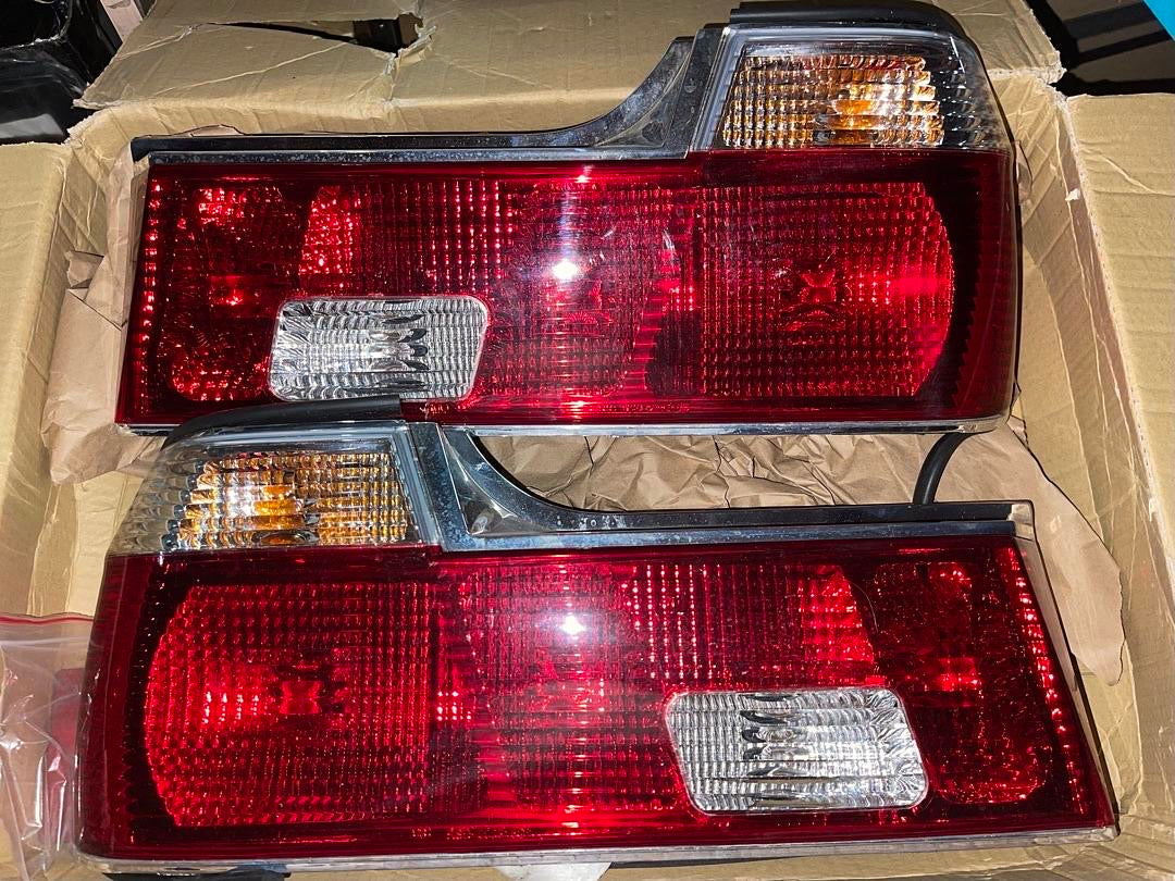 82-88 BMW 735I RED CLEAR TAILLIGHTS