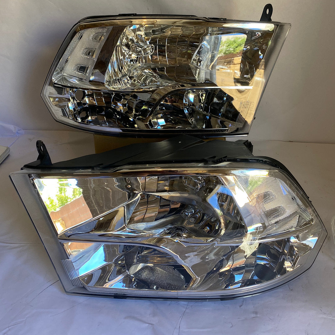 09-17 DODGE RAM 1500 10-17 DODGE RAM 2500 3500 CLEAR LENS CHROME HOUSING HEADLIGHTS