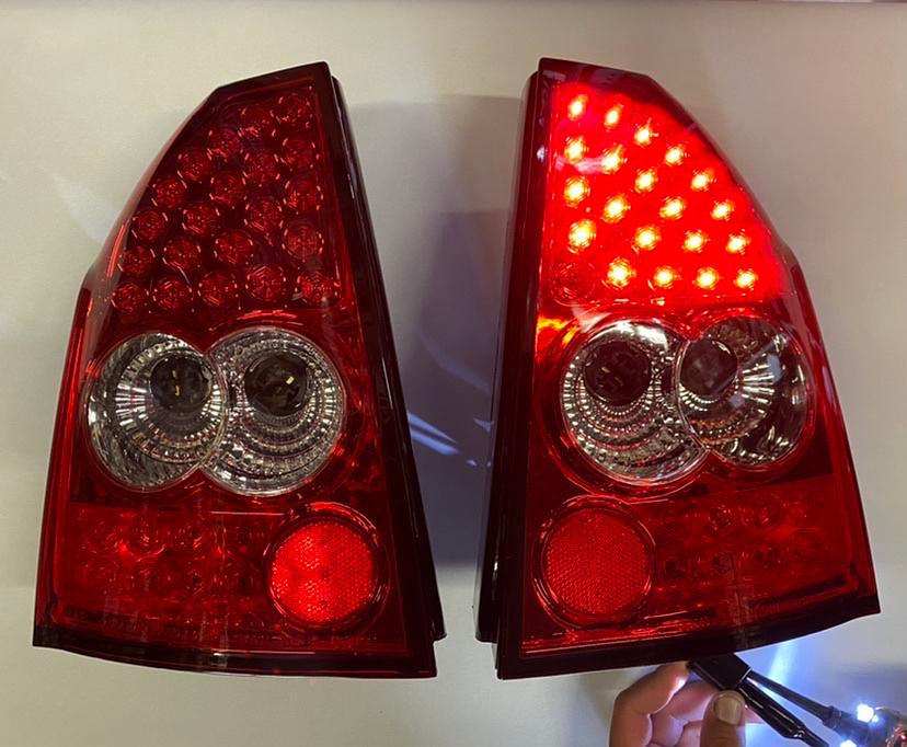 05-06 DODGE CHRYSLER 300 LED RED REAR TAILLIGHTS