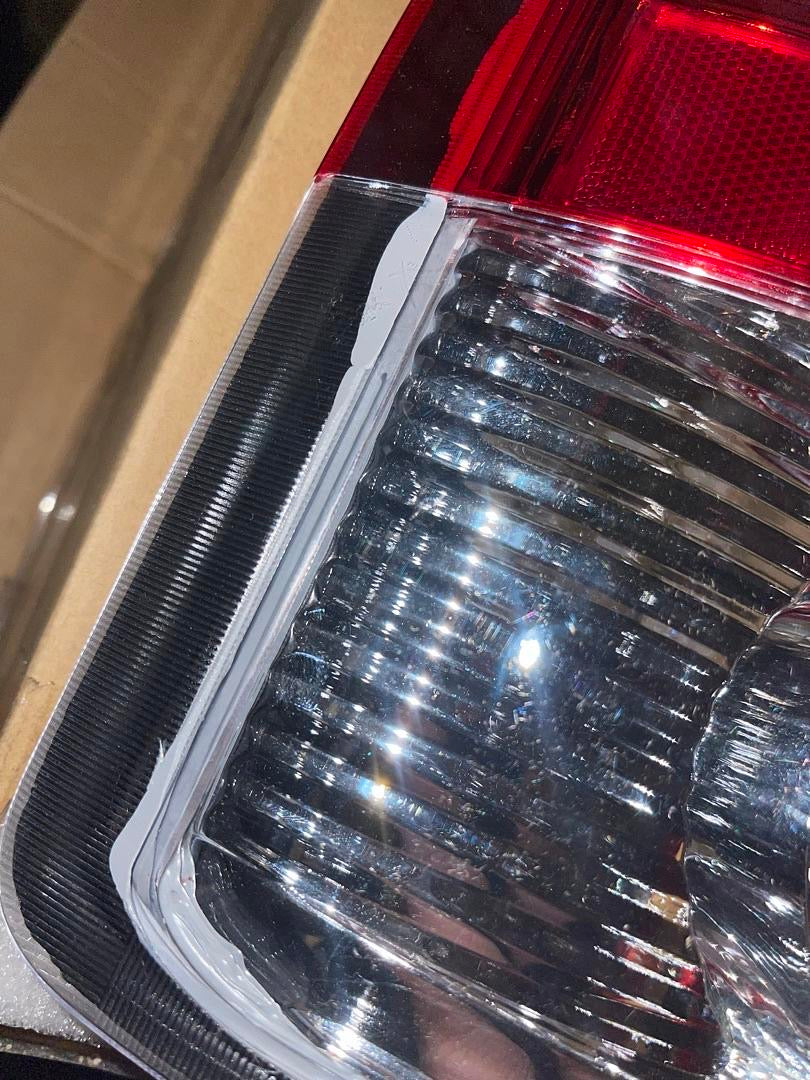 OB (LIGHT SCRATCH) 02-06 DODGE RAM CHROME / RED LED TAILLIGHTS