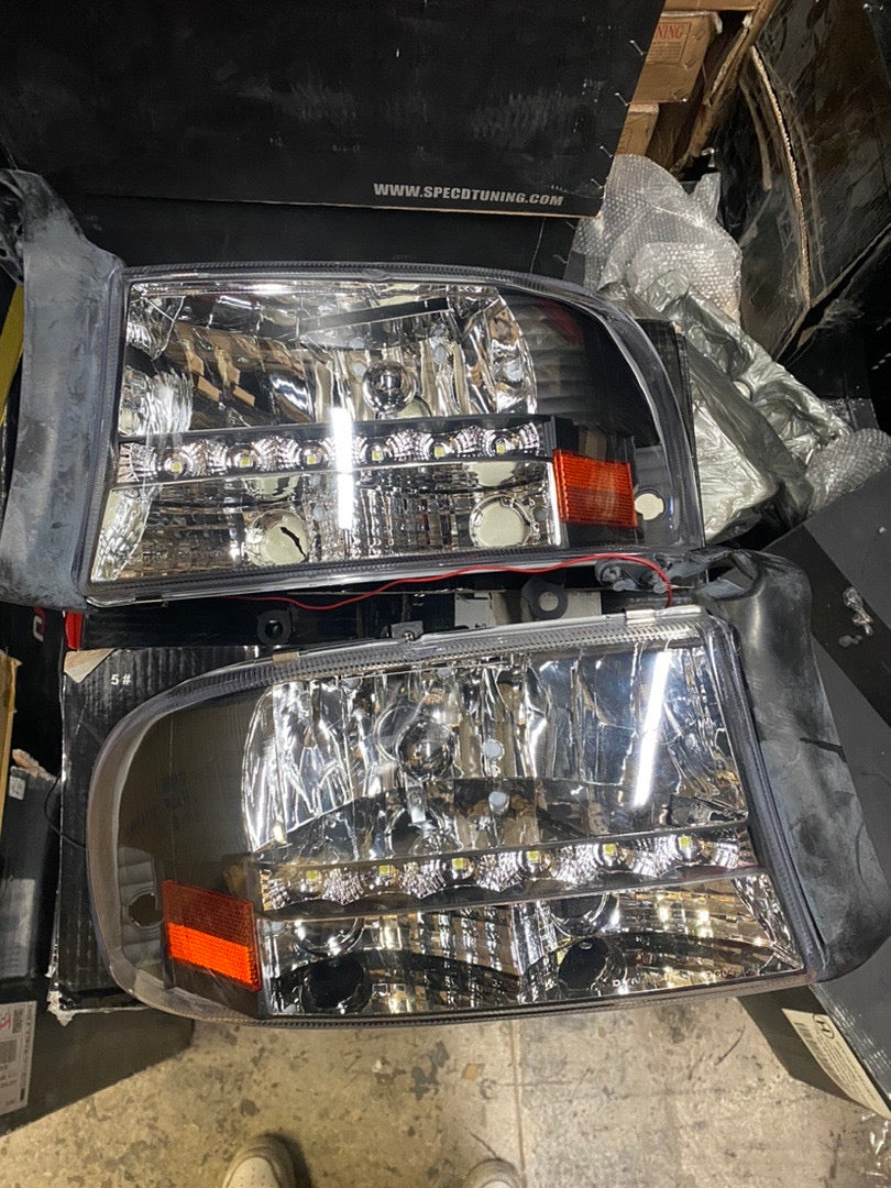 98-04 DODGE DAKOTA 97-03 DODGE DURANGO LED ONE PIECE BLACK HOUSING CLEAR LENS AMBER