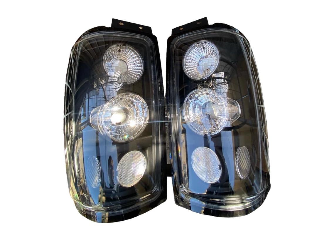 97-02 FORD EXPEDITION BLACK HOUSING PAIR OF TAILLIGHTS