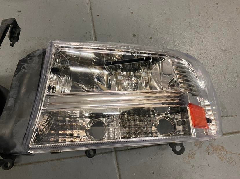 OB 98-04 DODGE DAKOTA 97-03 DODGE DURANGO CHROME HOUSING AMBER CLEAR LENS HEADLIGHTS