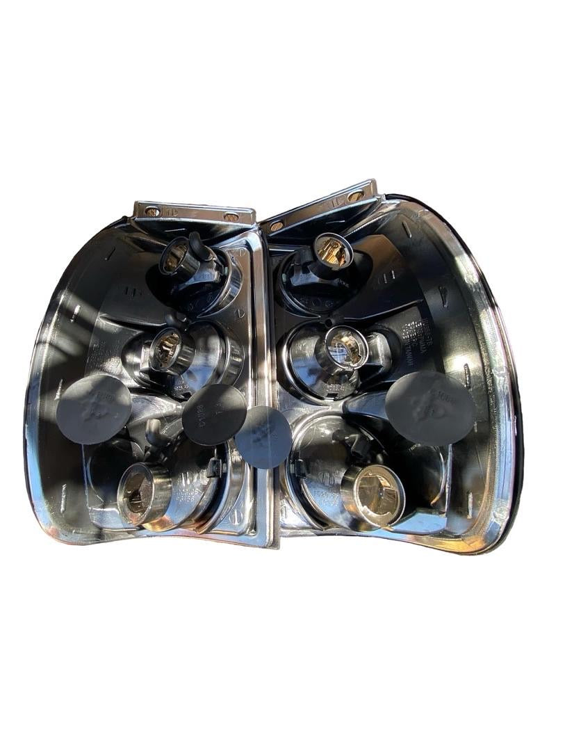 95-97 FORD EXPLORER BLACK HOUSING TAILLIGHTS