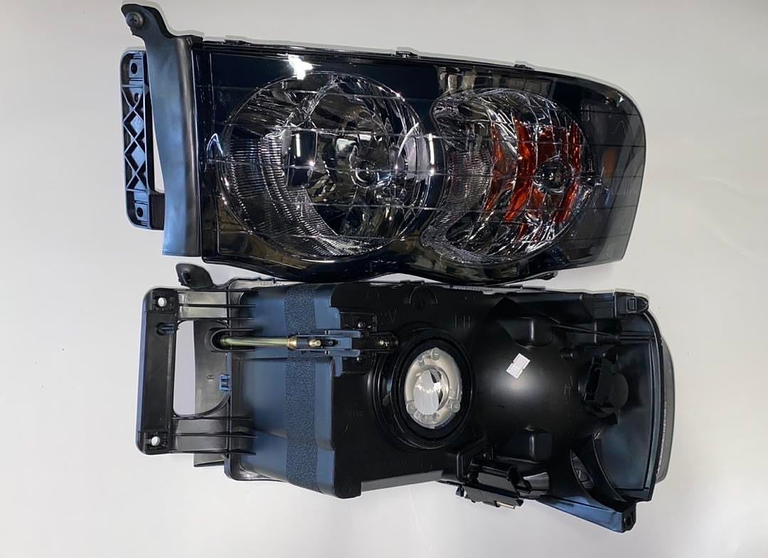 02-05 DODGE RAM 1500 03-05 RAM 2500 3500 SMOKE LENS HEADLIGHTS REPLACEMENT FOR 02-05 RAM