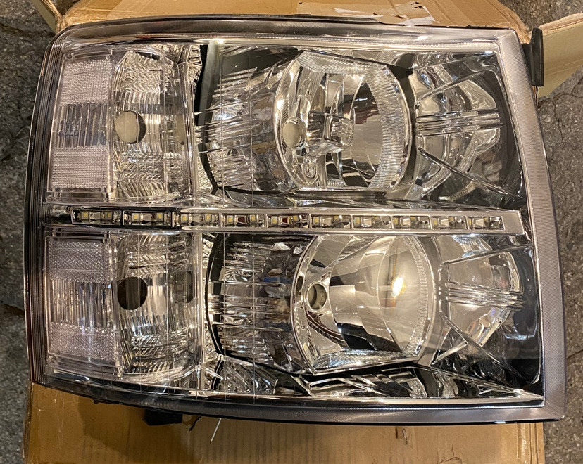 REFURBISHED 07-13 CHEVY SILVERADO LED CHROME CLEAR HEADLIGHTS