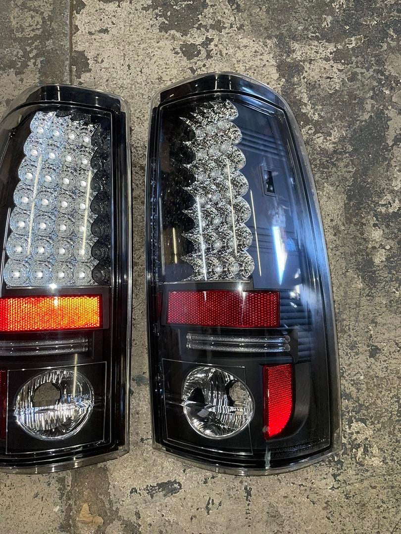 99-02 CHEVY SILVERADO BLACK HOUSING LED TAILIGHTS