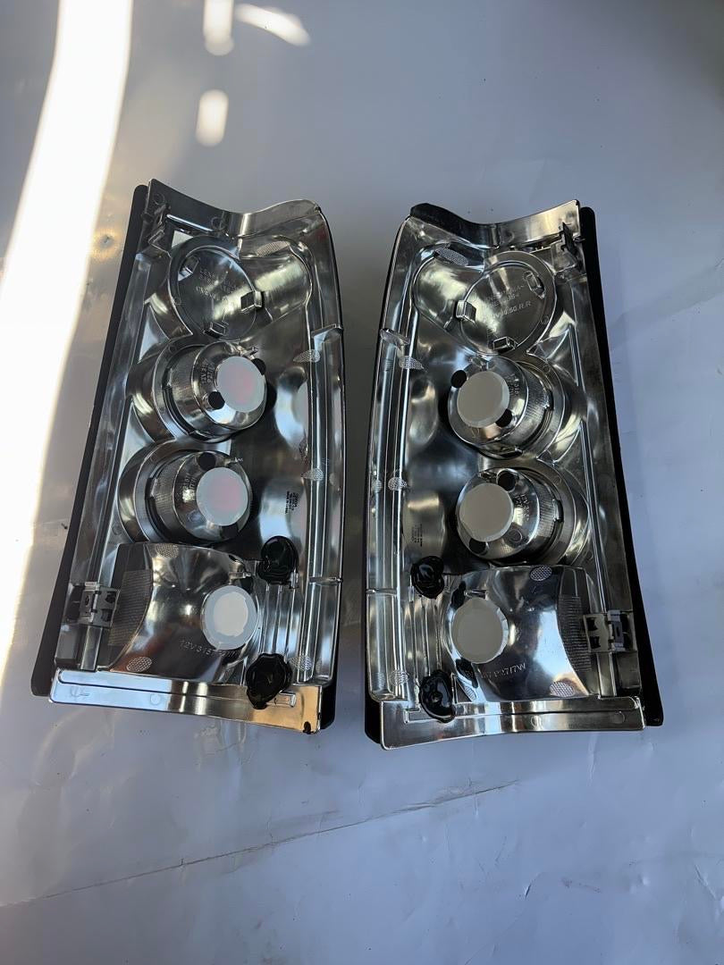 99-02 CHEVY SILVERADO 1500 / GMC SIERRA BLACK HOUSING TAILLIGHTS