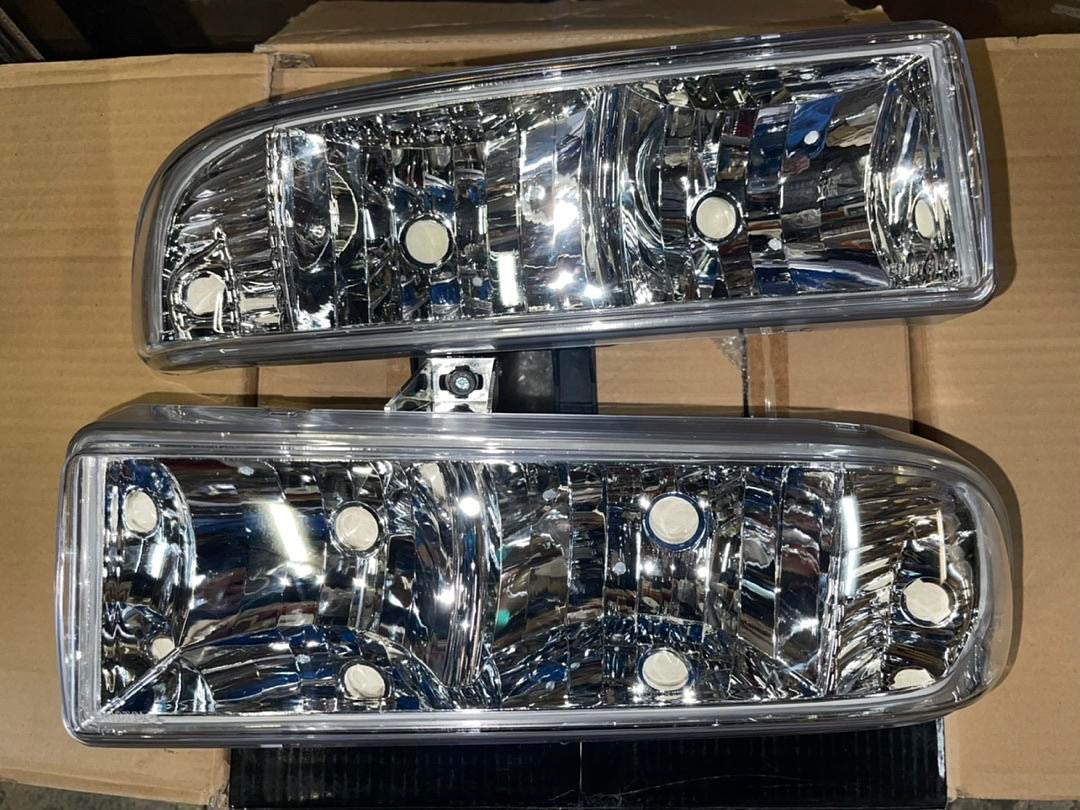 98-04 CHEVY S10/BLAZER CHROME HOUSING CLEAR HEADLIGHT TOPS PIECES ONLY SPEC-D TUNING