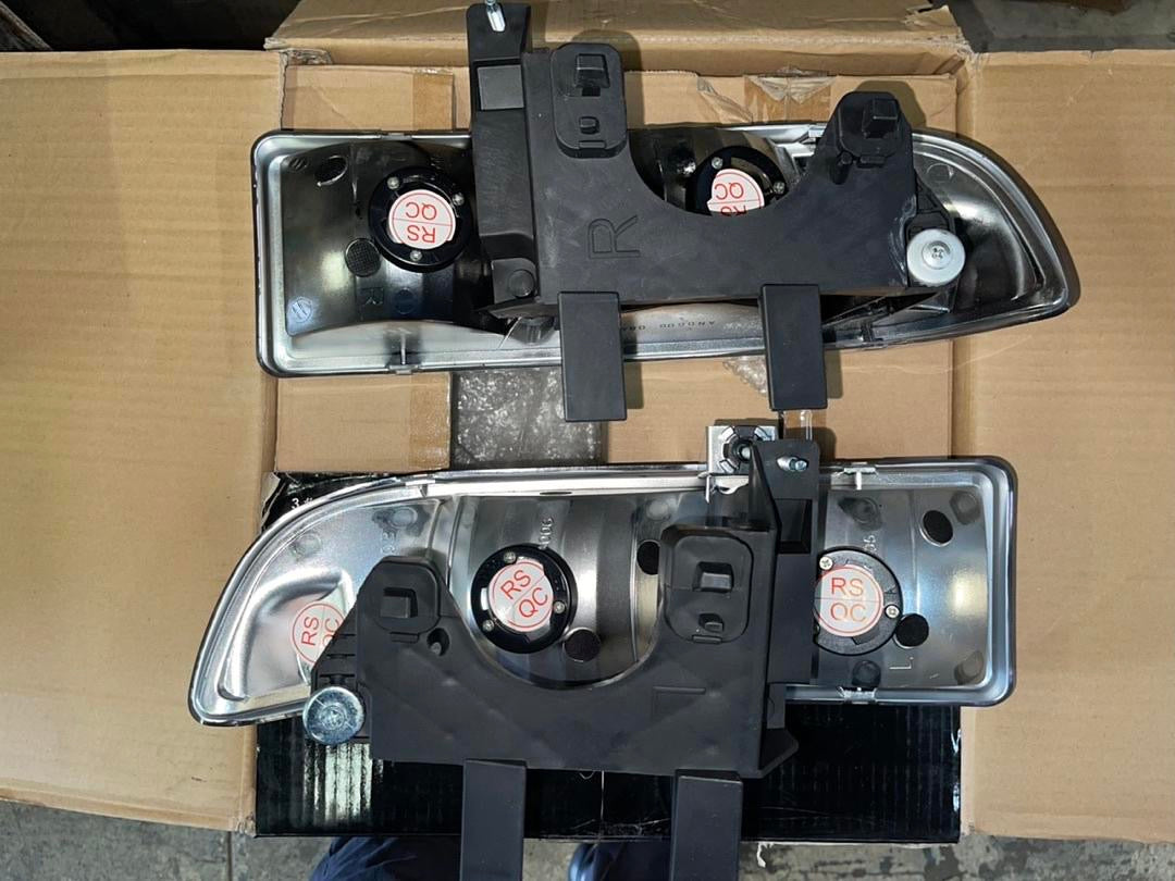 98-04 CHEVY S10/BLAZER CHROME HOUSING CLEAR HEADLIGHT TOPS PIECES ONLY SPEC-D TUNING