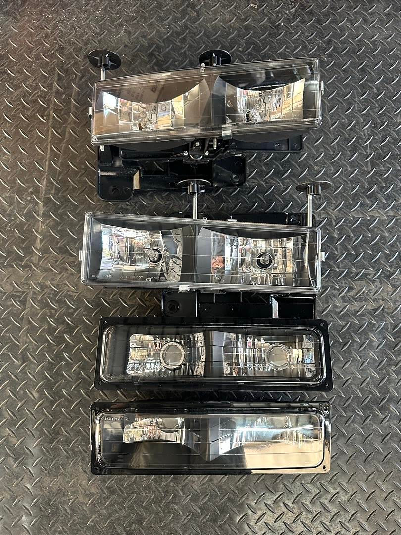 NEW 94-98 GMC C/K 1500 2500 3500 94-99 GMC YUKON 8PCS HEADLIGHTS COMPLETE SET