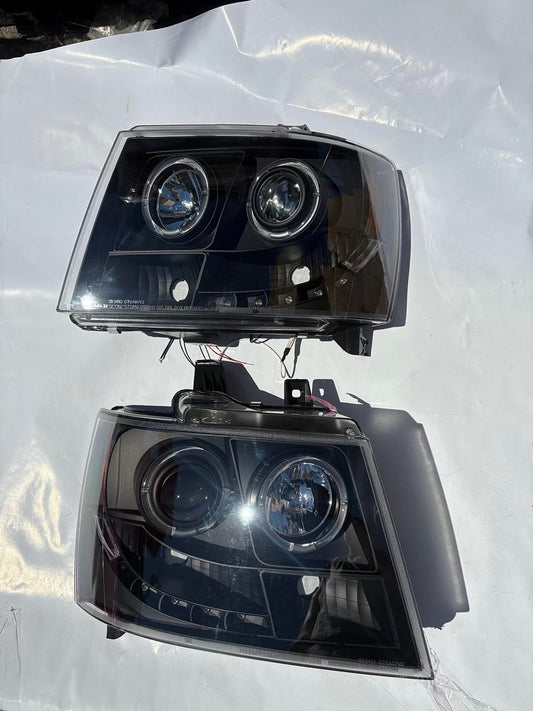 07-14 CHEVY TAHOE / SUBURBAN / AVALANCHE BLACK AMBER PROJECTOR LED HEADLIGHTS