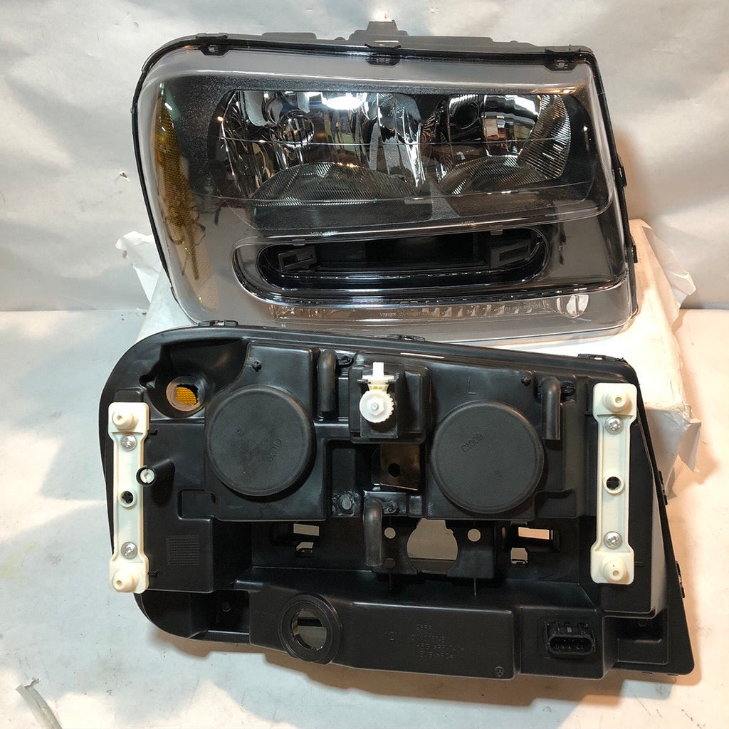 02-09 CHEVY TRAIL BLAZER AMBER SMOKED HEADLIGHTS
