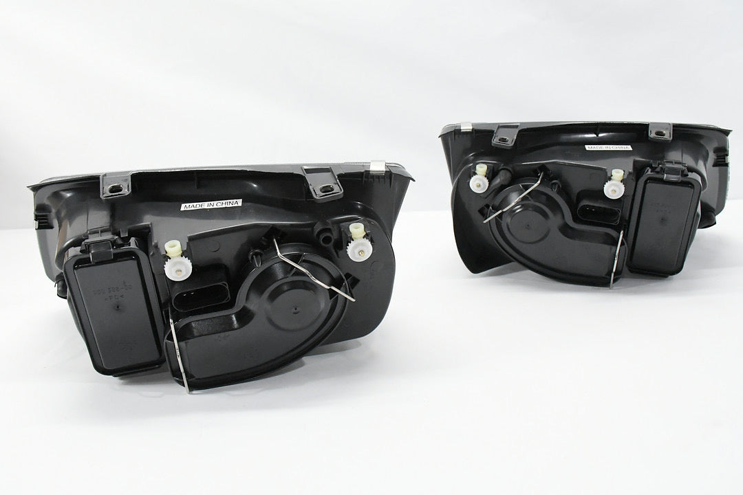 Open box 99-05 VOLKSWAGEN JETTA BK CL1 HEADLIGHTS