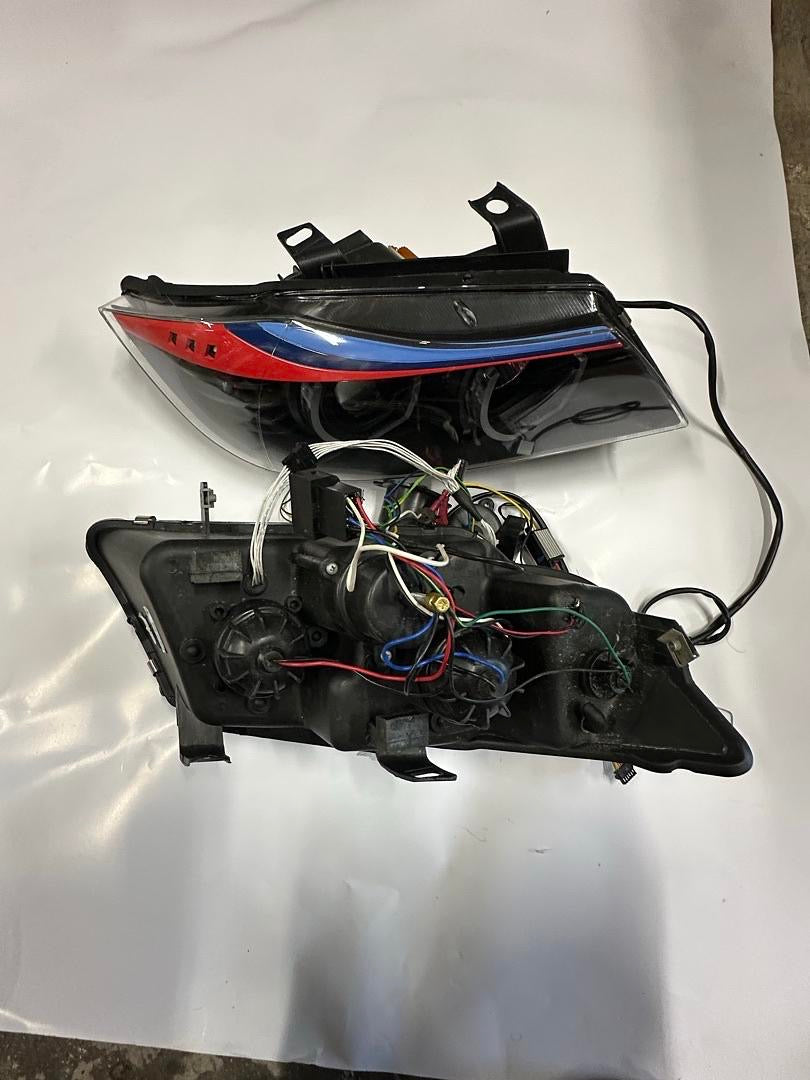 05-08 BMW 325I/325XI M-STYLE BLACK HOUSING U-HALO APP CONTROL COLOR CHANGING HEADLIGHTS