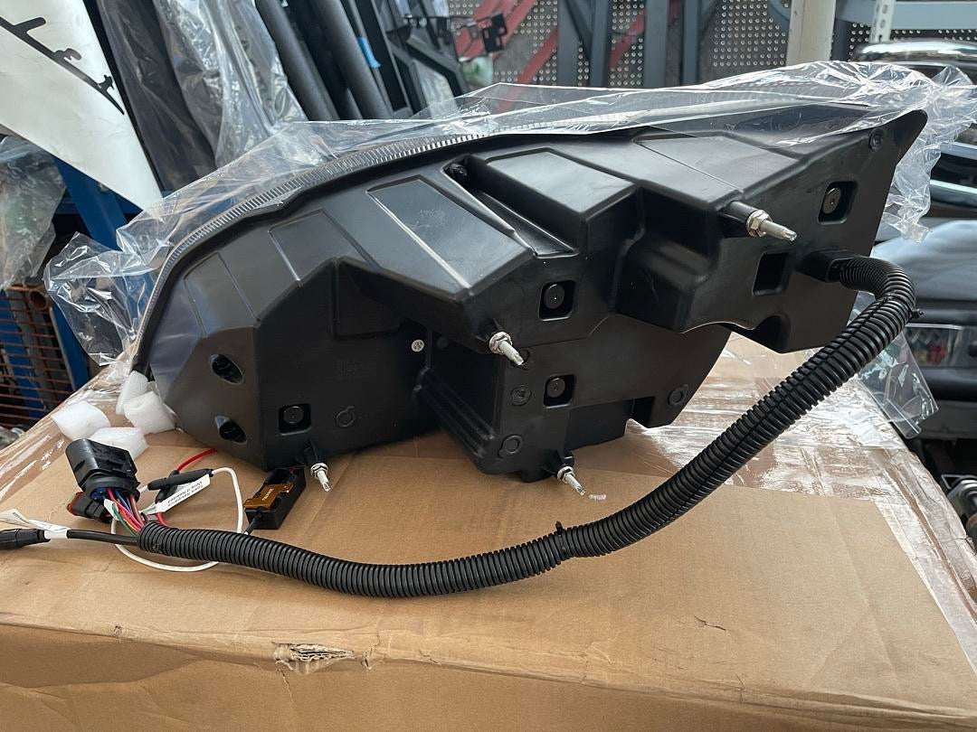 18-21 FREIGHTLINER CASCADIA BLACK HOUSING LED SQUARE HALO DRL PROJECTOR HEADLIGHTS - SEQUENTIAL TURN SIGNAL