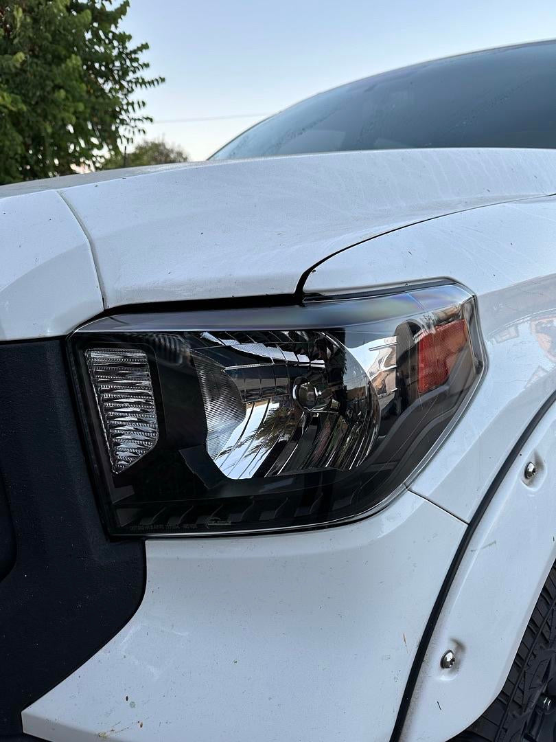 14-18 TOYOTA TUNDRA BLACK HOUSING HEADLIGHTS